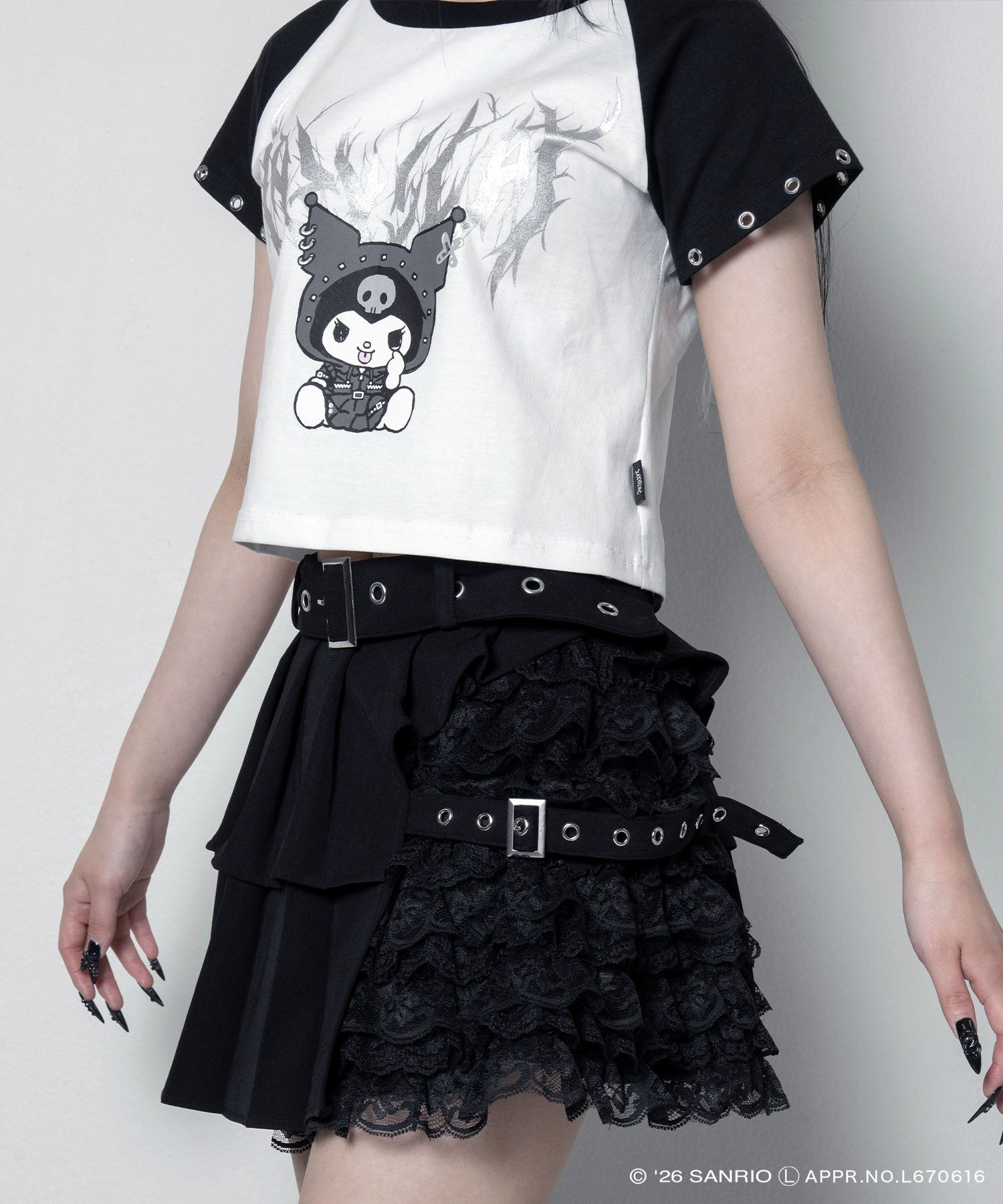 【LAZY SLAY】クロミ×LAZYSLAYクロップドTシャツ