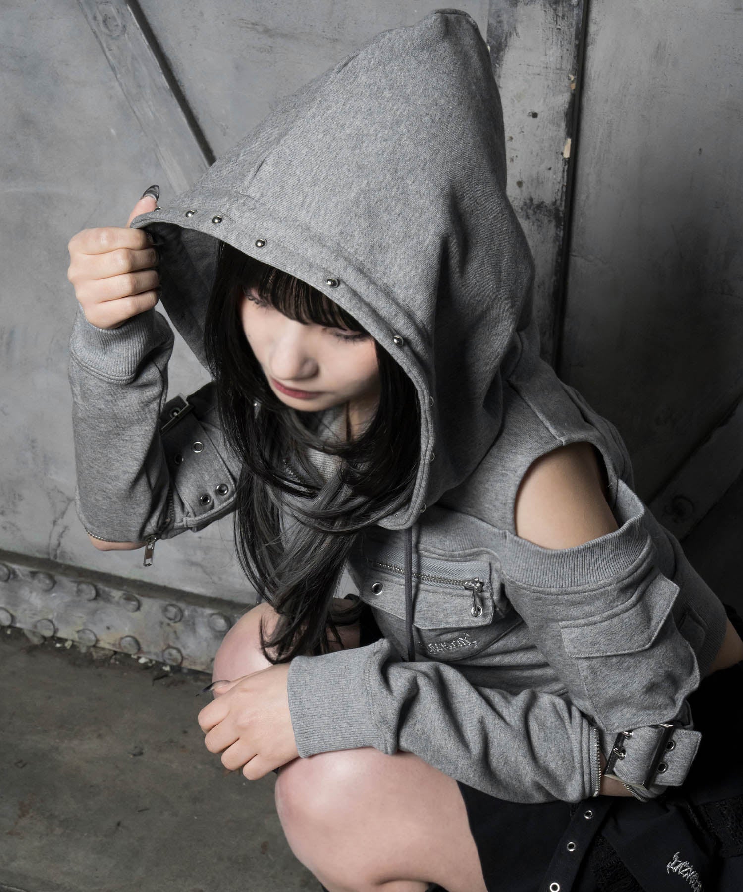 【LAZY SLAY】フード付きカットパーカー