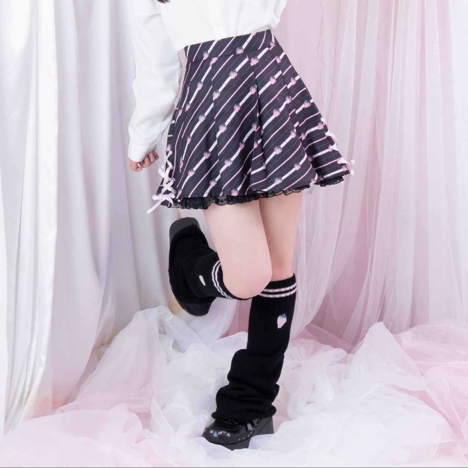 《ビビちゃん×mine》いちごプリーツスカート