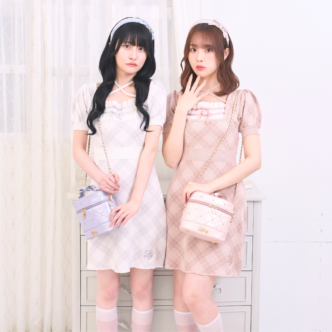 ホワイト:159cm/ピンクベージュ:161cm