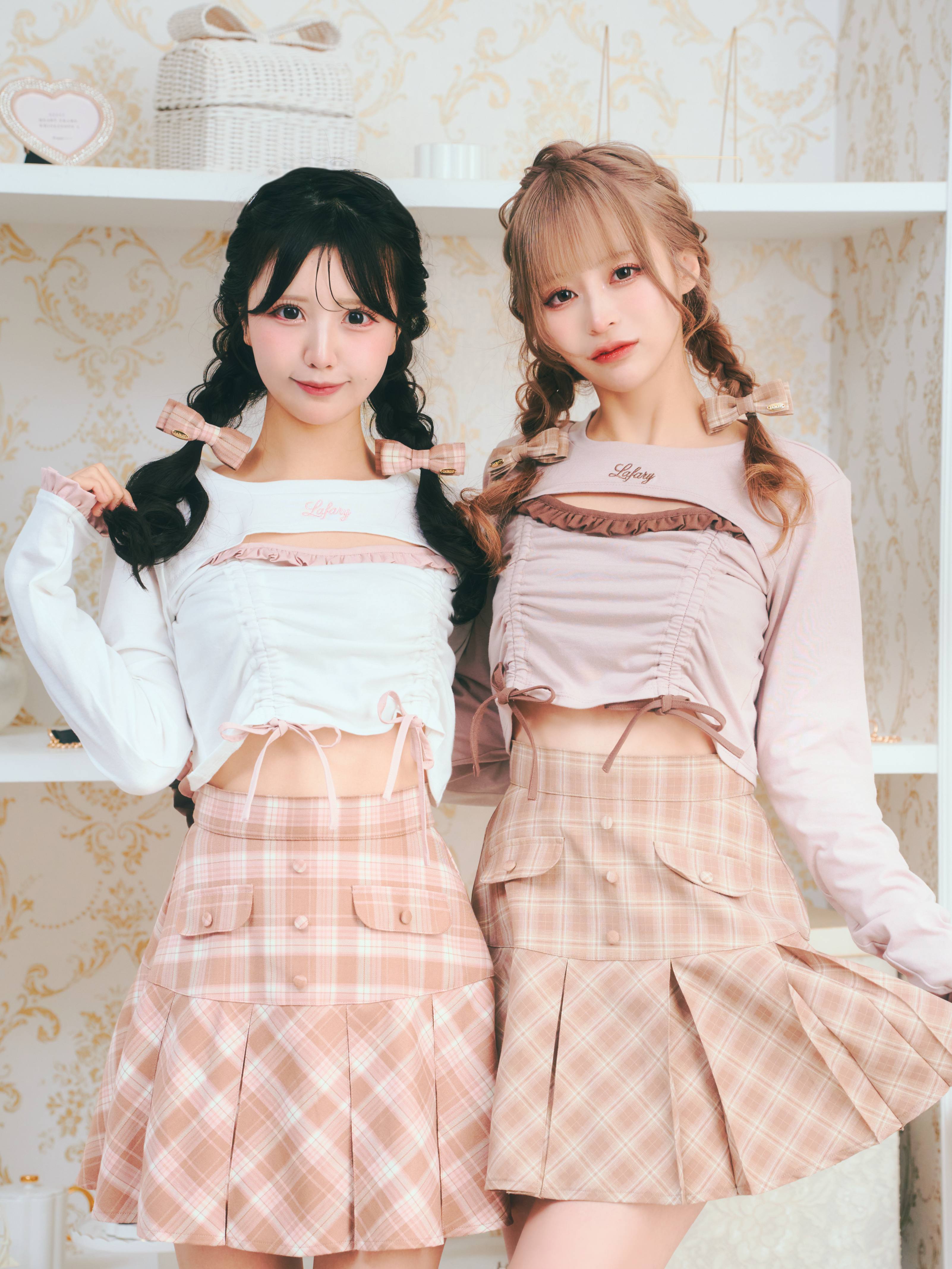 《LAFARY》ドロストリボントップス