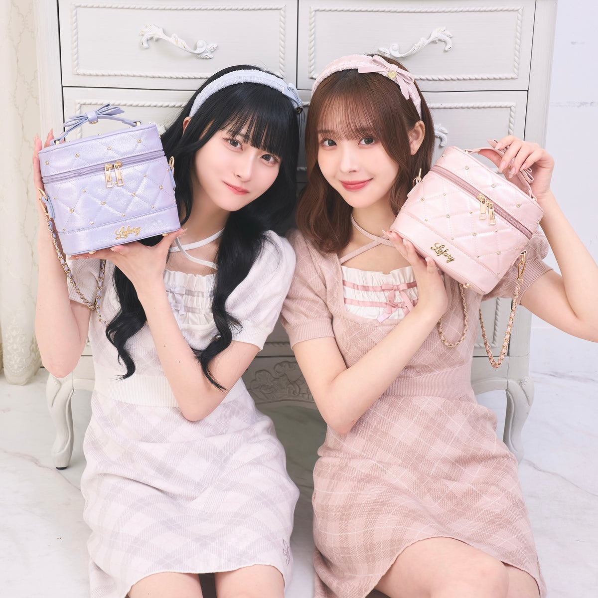 《LAFARY closet》ビジューキルティングバニティバッグ