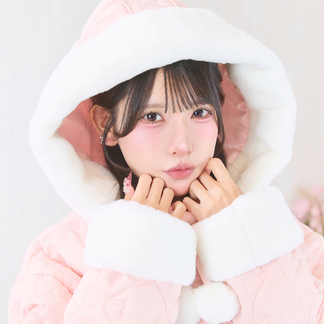 ふわふわのファーがかわいい☁️🤍