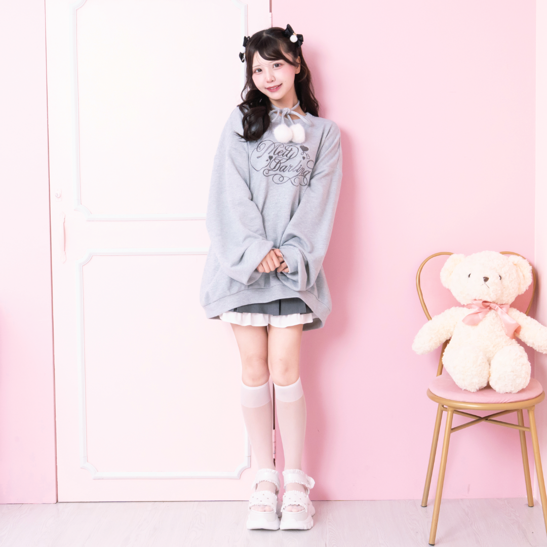 《LAFARY closet》ポンポンロゴプルオーバー