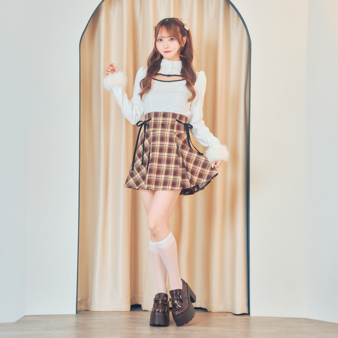 LAFARY》デコルテ開きハイネックトップス- LAFARY ONLINE