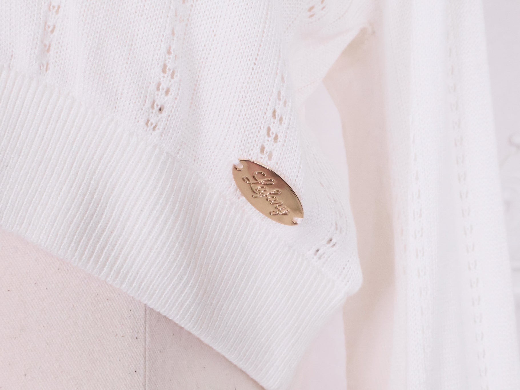 《LAFARY》ロゴプレート付きカーディガン