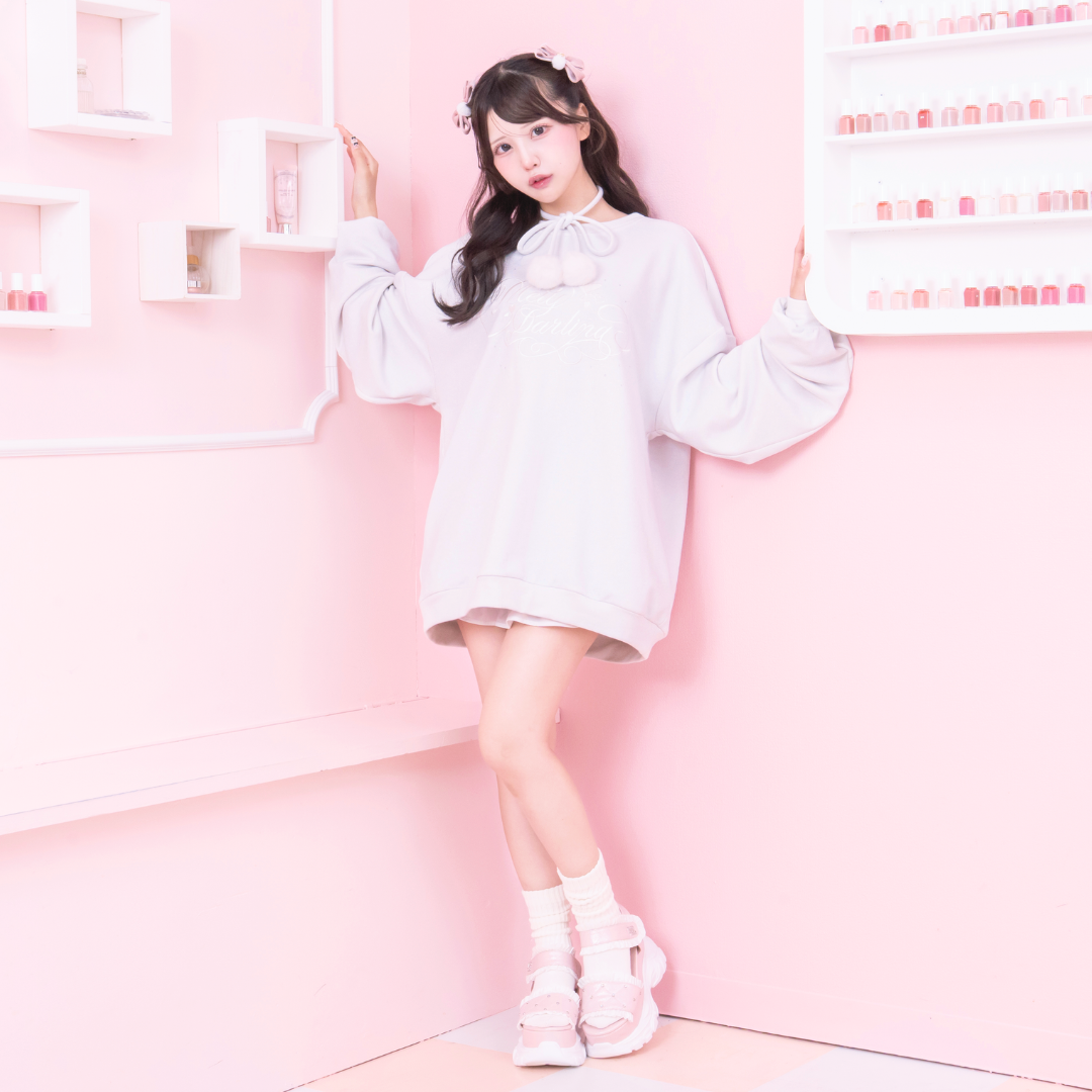 《LAFARY closet》ポンポンロゴプルオーバー