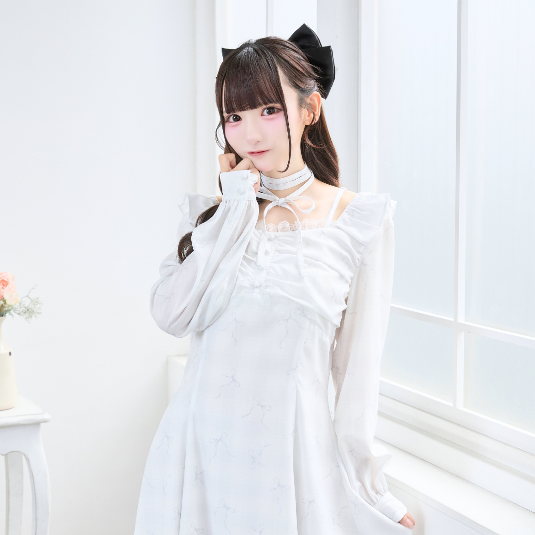 《LAFARY closet》ビジューサテンリボンバレッタ