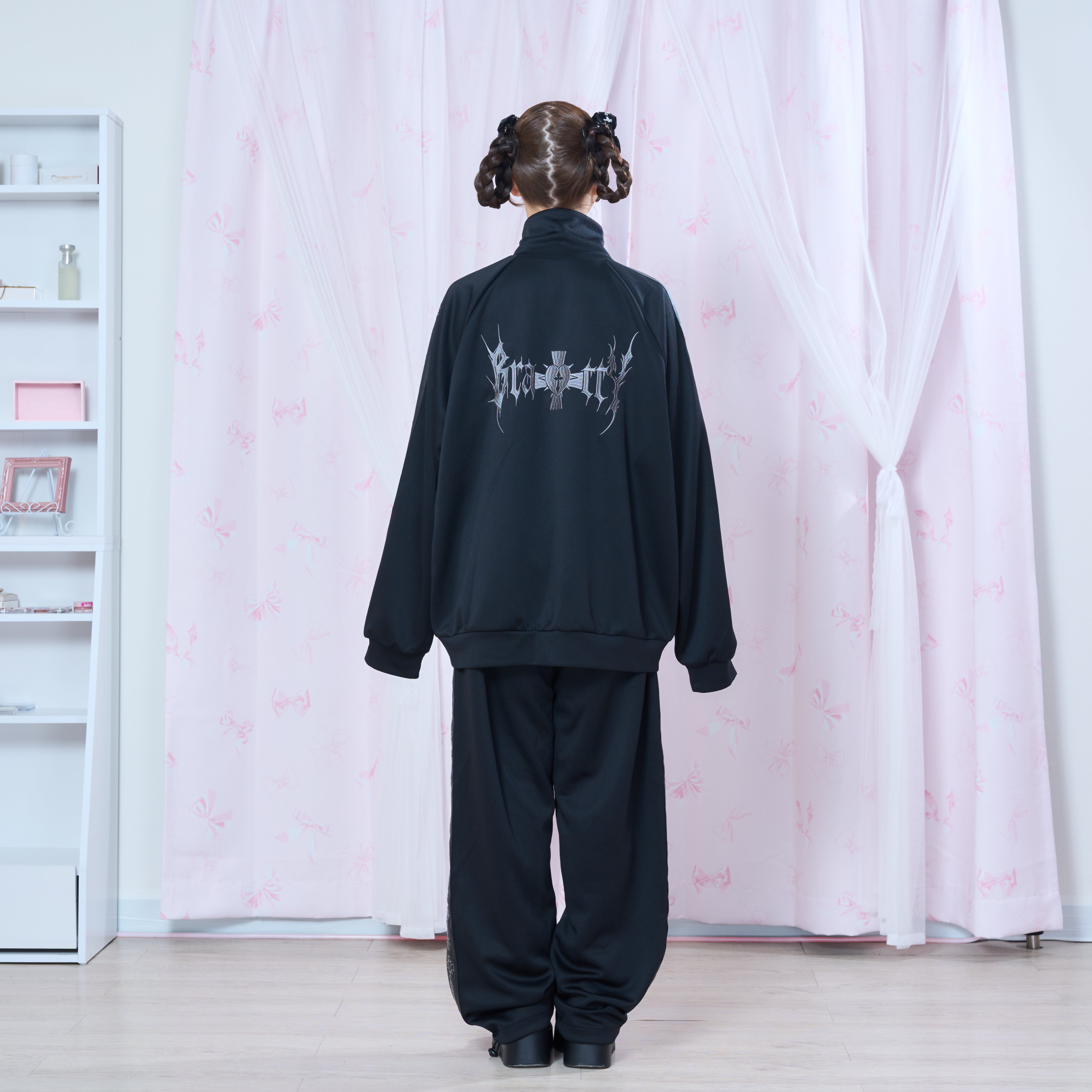 mine》レザーロゴ刺繍ジャージセットアップ- LAFARY ONLINE