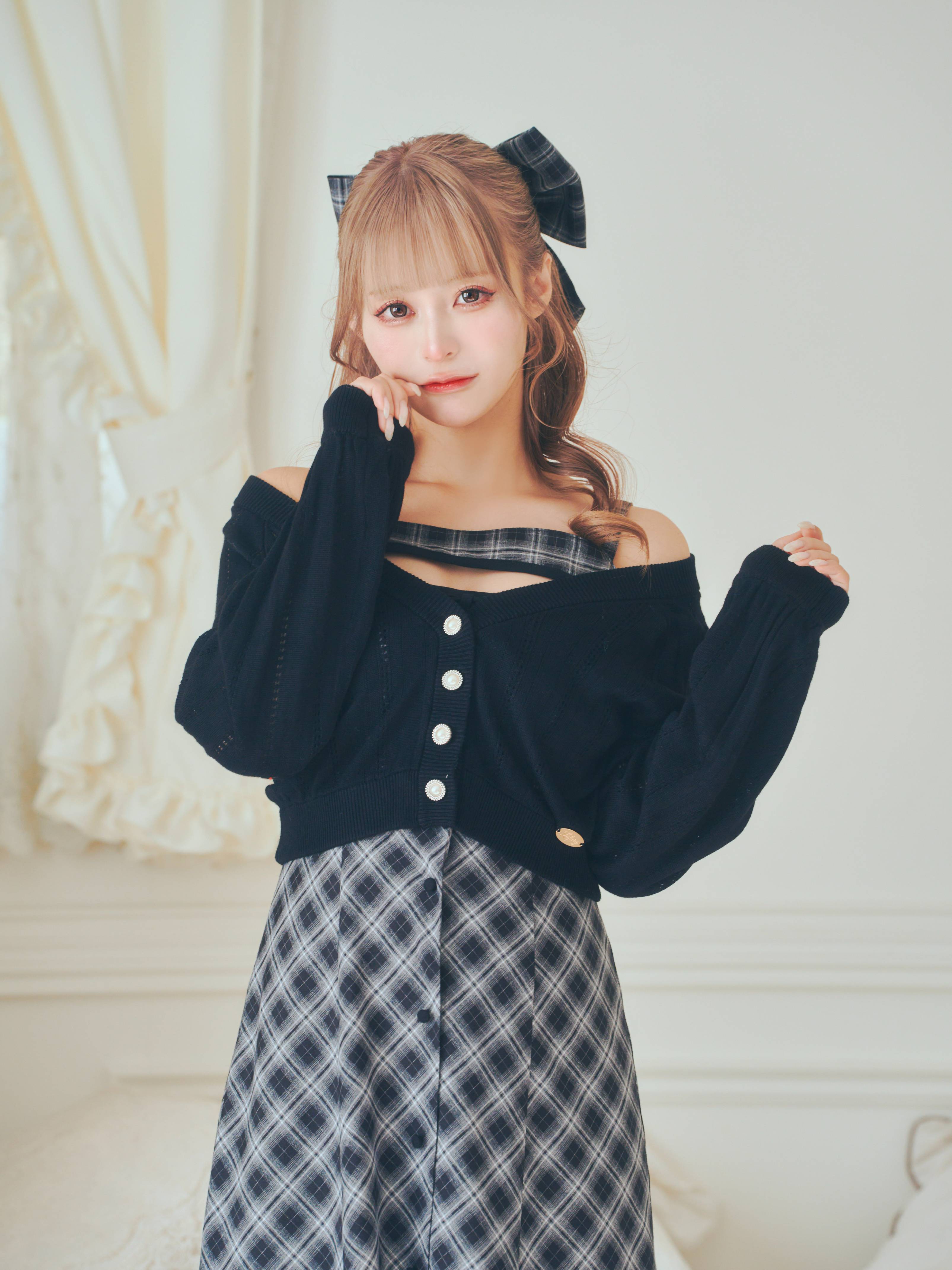 《LAFARY》ロゴプレート付きカーディガン