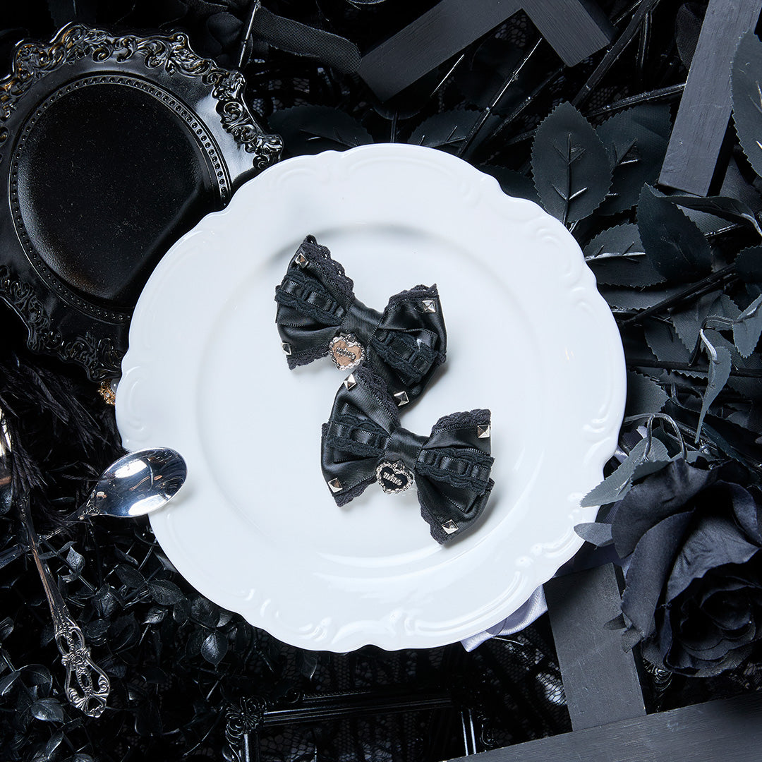《mine》スタッズクロスハシゴレースリボン