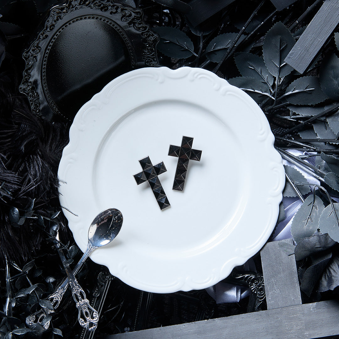 《mine》スタッズクロスシルバークリップ