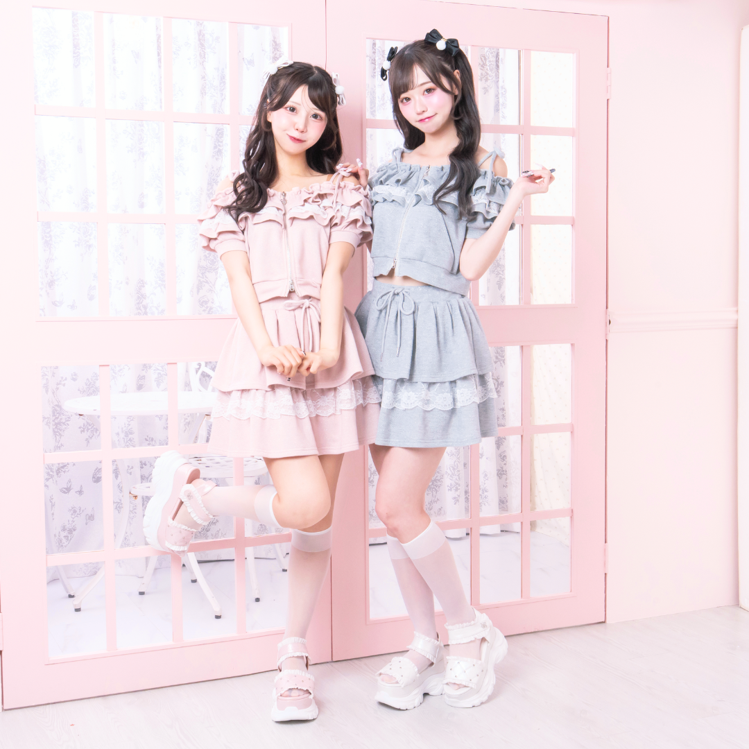 《LAFARY closet》オフショルスウェットセットアップ