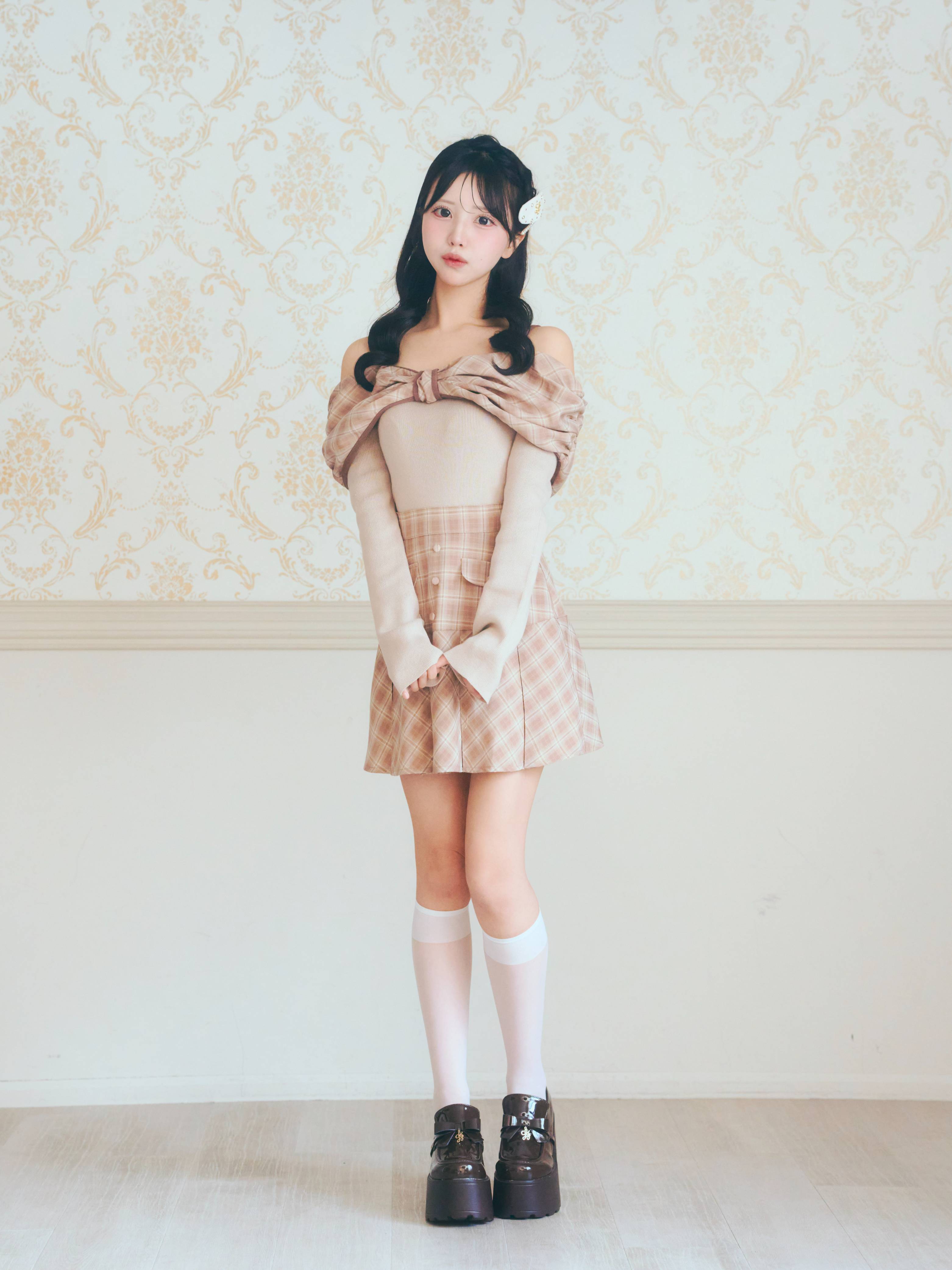 《LAFARY》オフショルチェックニットトップス