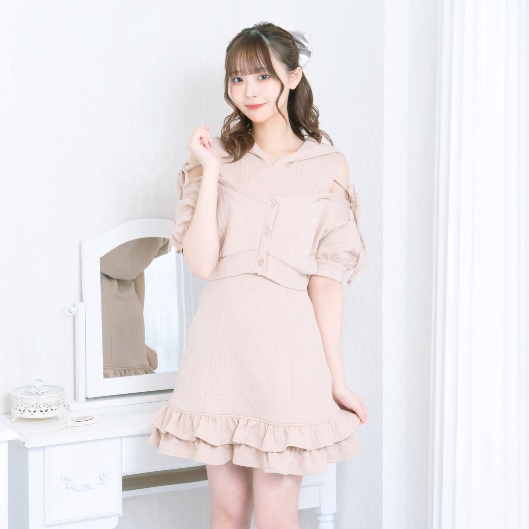 ベージュ:161cm