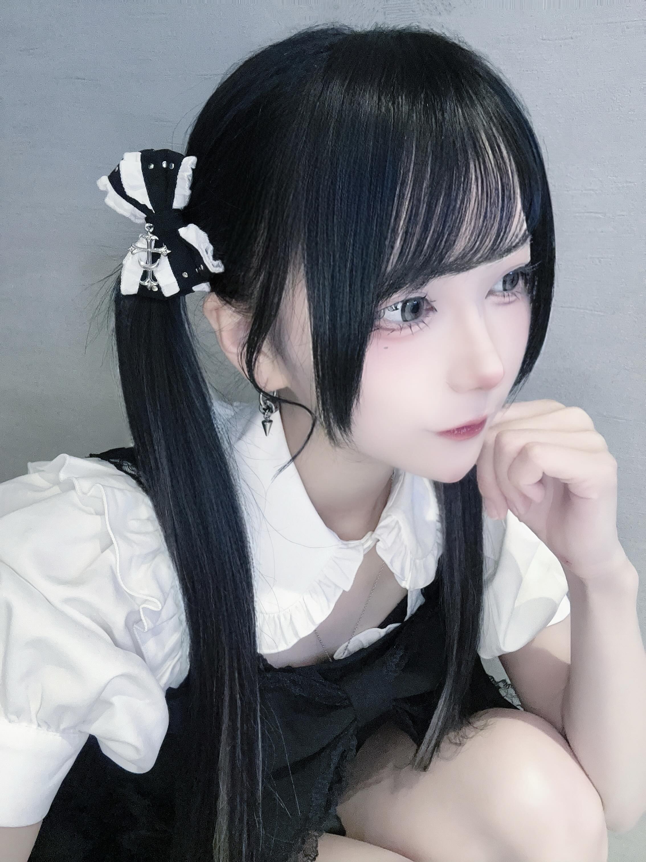 《mine》ムーンクロスフリルリボン