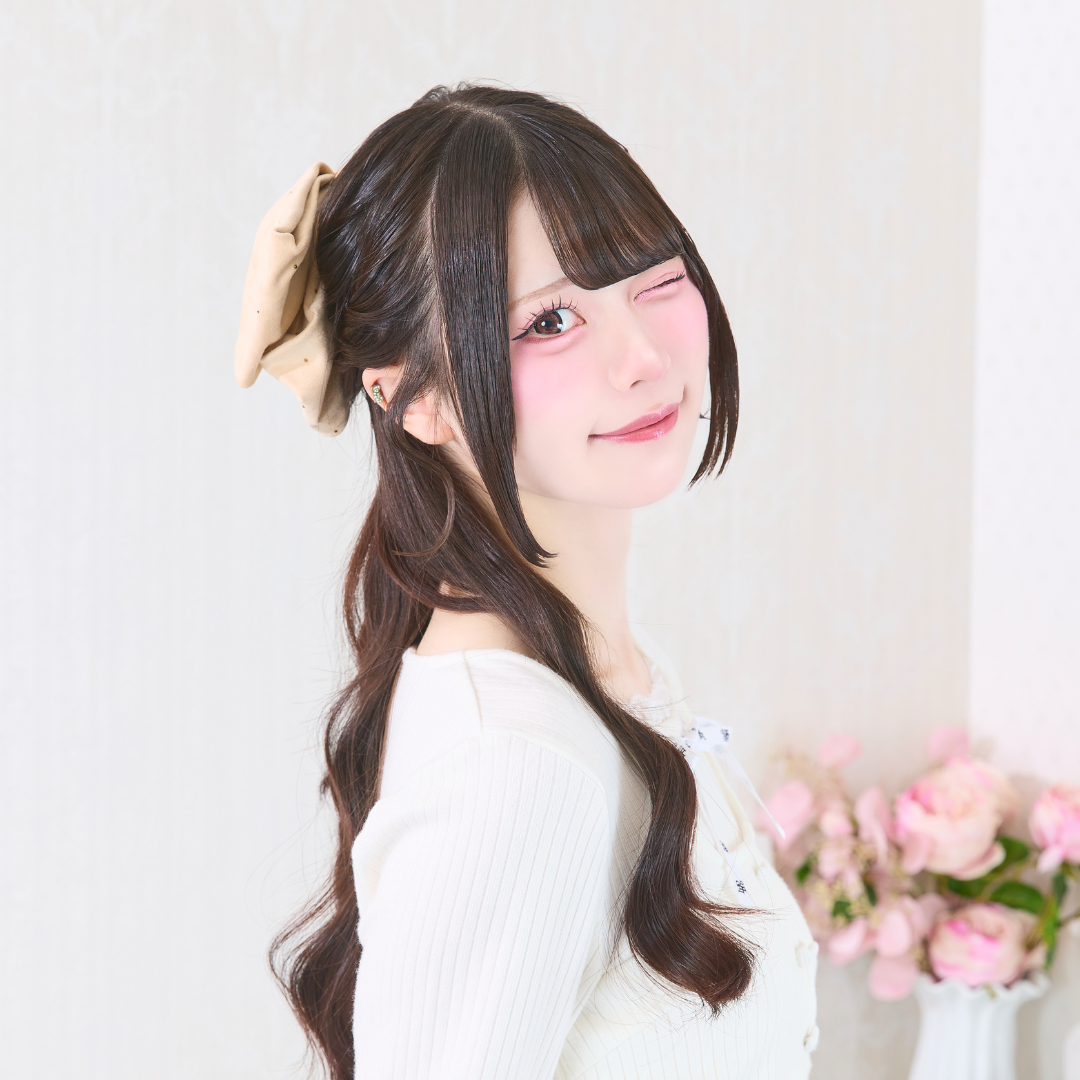 《LAFARY》ゴールドスタッズリボンバレッタ