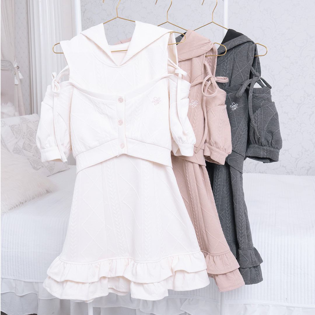 《LAFARY closet》エンブレムロゴパーカーワンピ