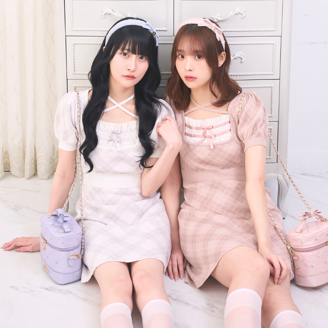 ホワイト:159cm/ピンクベージュ:161cm