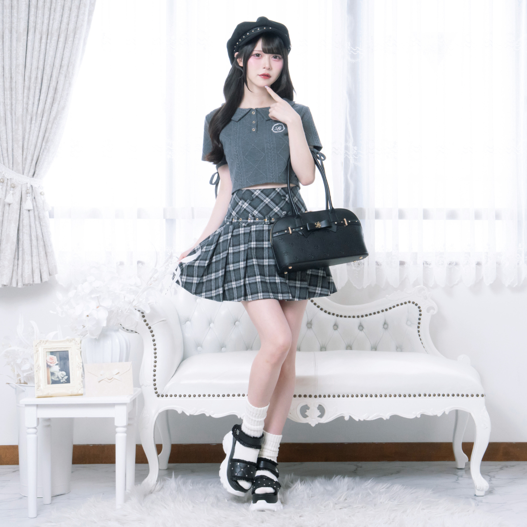 《LAFARY closet》ロゴエンボスボストンバッグ