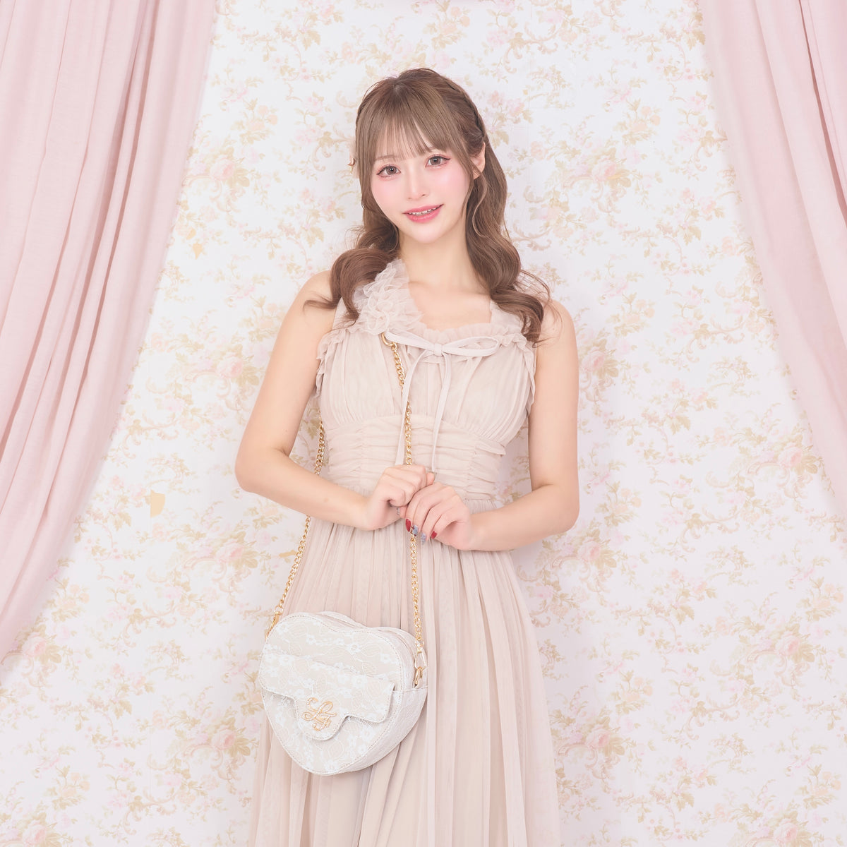 ベージュ:156cm