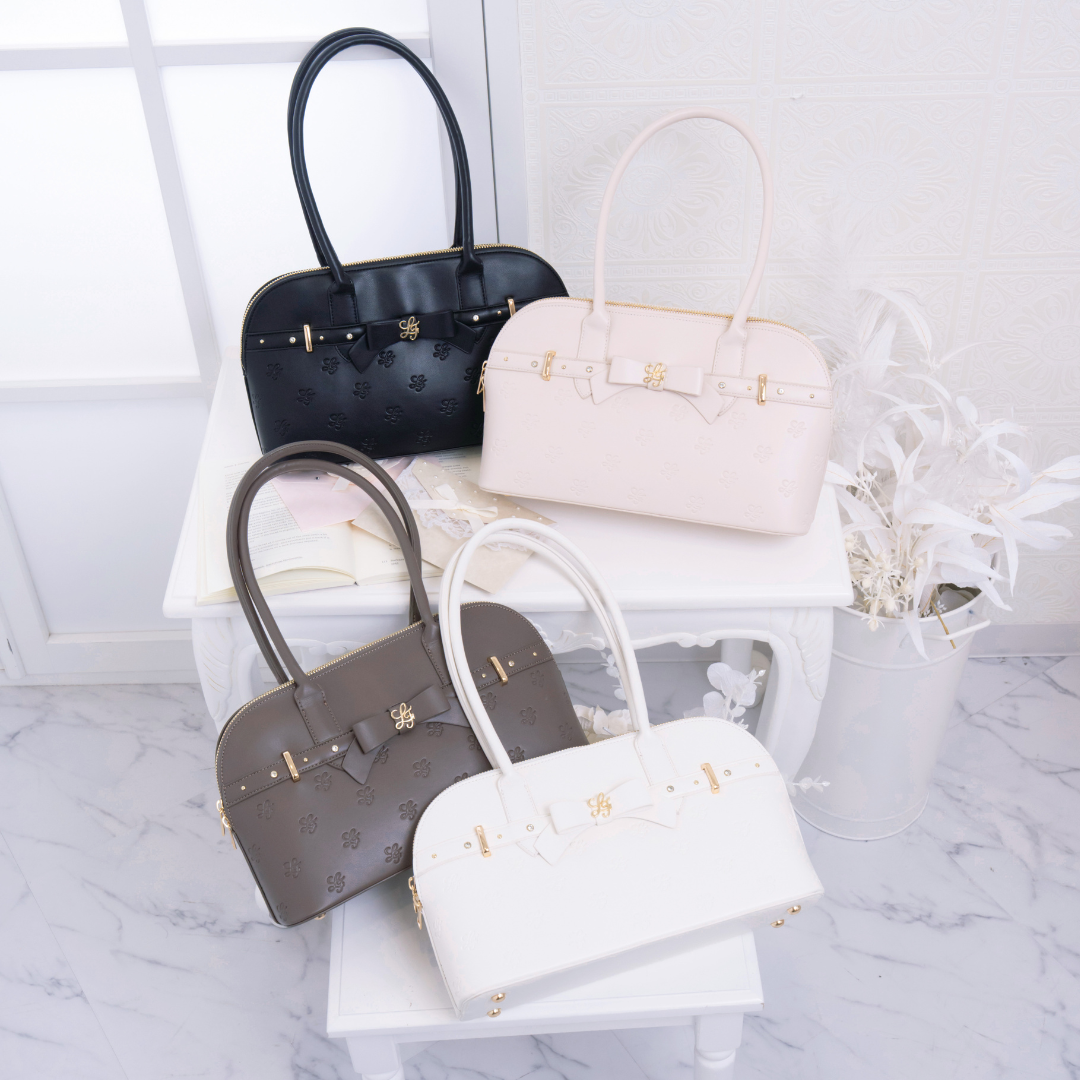 《LAFARY closet》ロゴエンボスボストン