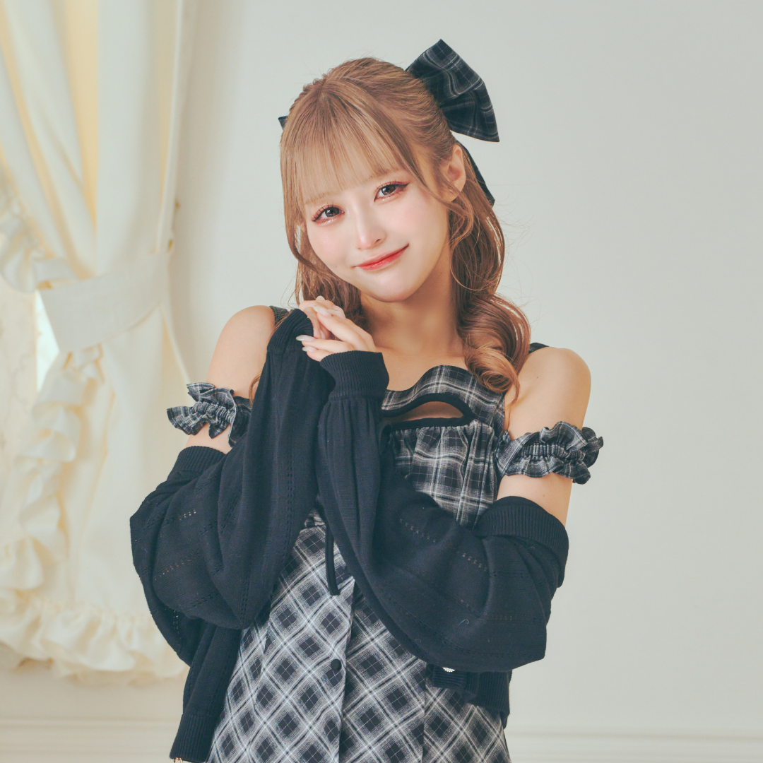 《LAFARY》ロゴプレート付きカーディガン