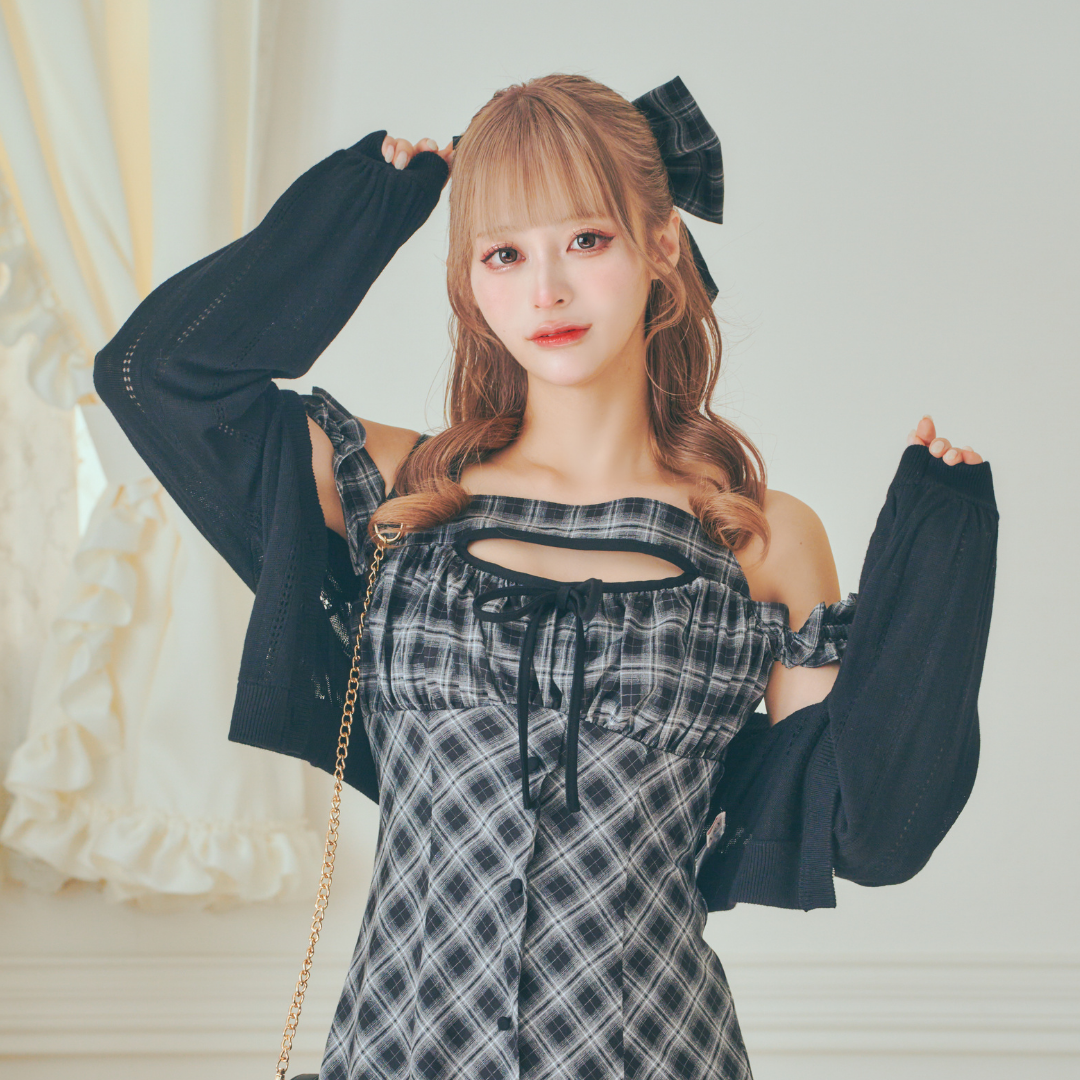 《LAFARY》ロゴプレート付きカーディガン