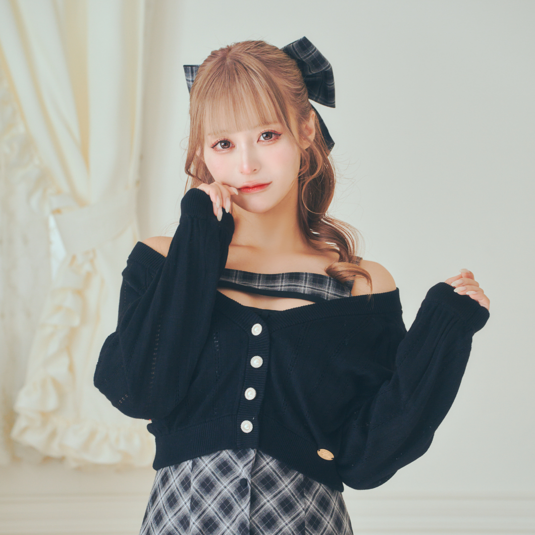 《LAFARY》ロゴプレート付きカーディガン