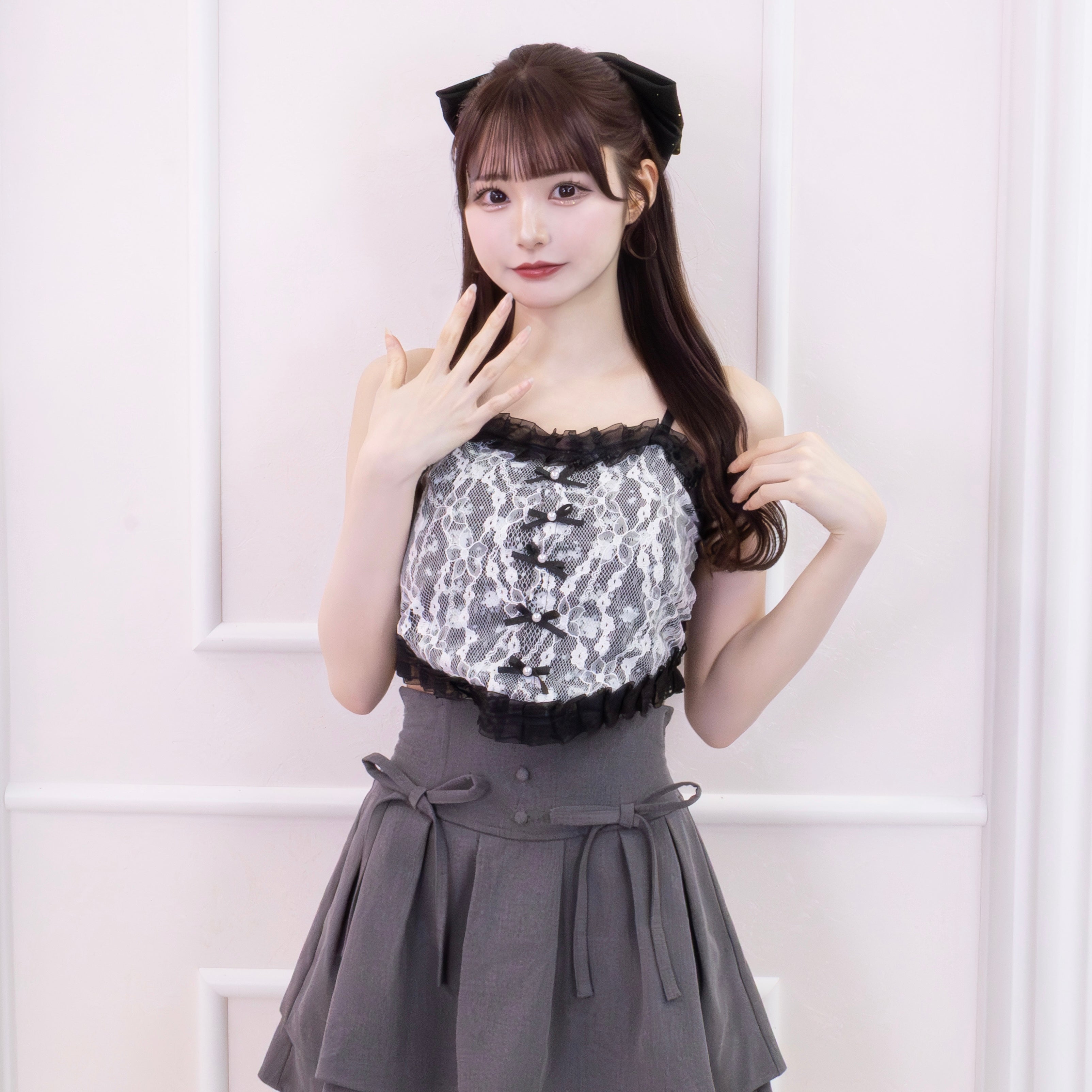 《LAFARY》パッド付き花柄キャミソール