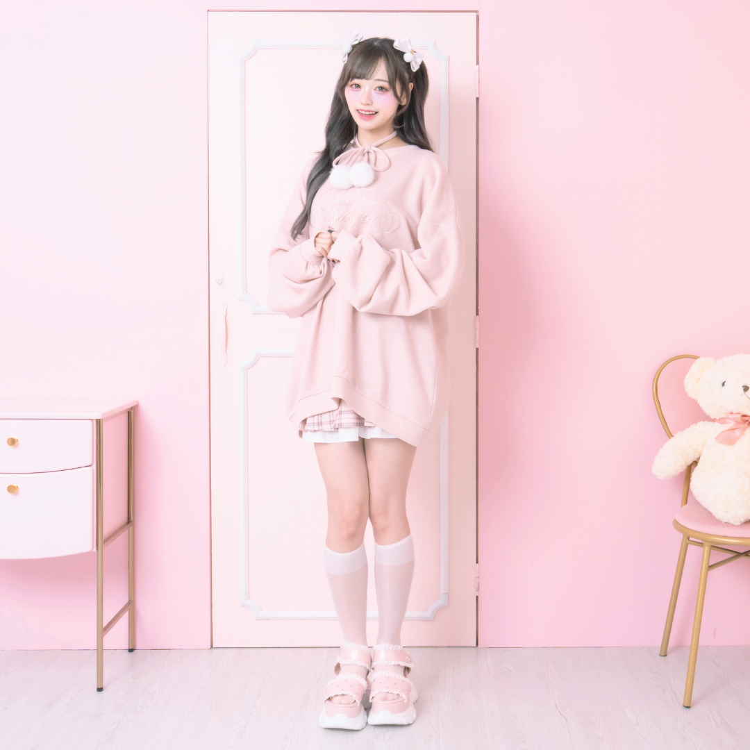 《LAFARY closet》ポンポンロゴプルオーバー