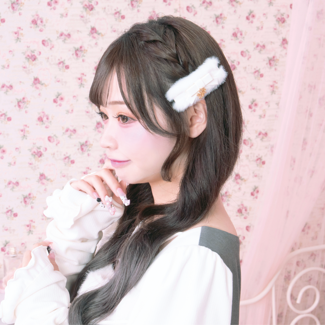《LAFARY closet》ロゴリボンファーピン