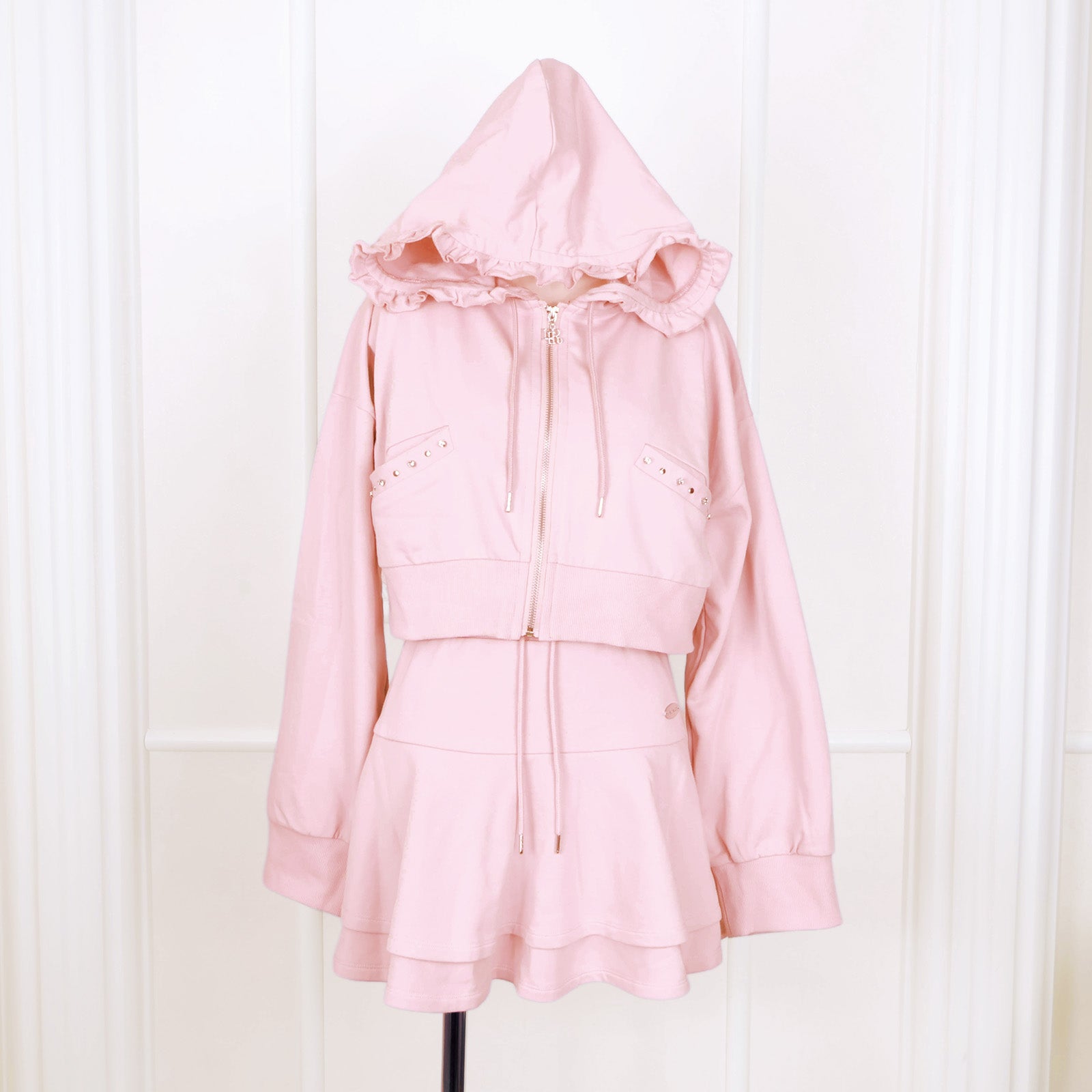 LAFARY closet》ロゴスタッズスウェットパーカー- LAFARY ONLINE