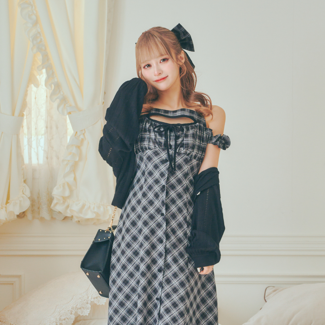 《LAFARY》ロゴプレート付きカーディガン