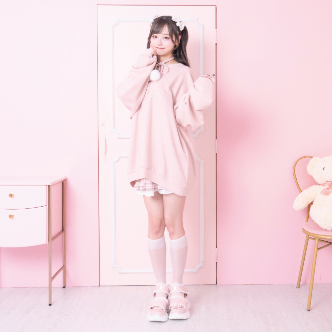 《LAFARY closet》ポンポンロゴプルオーバー