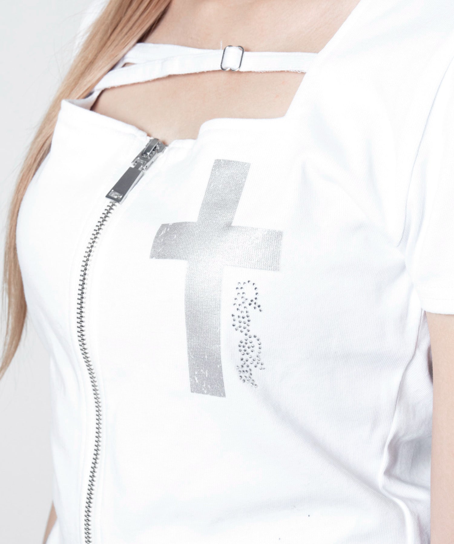 【LAZY SLAY】ストラップジップトップス