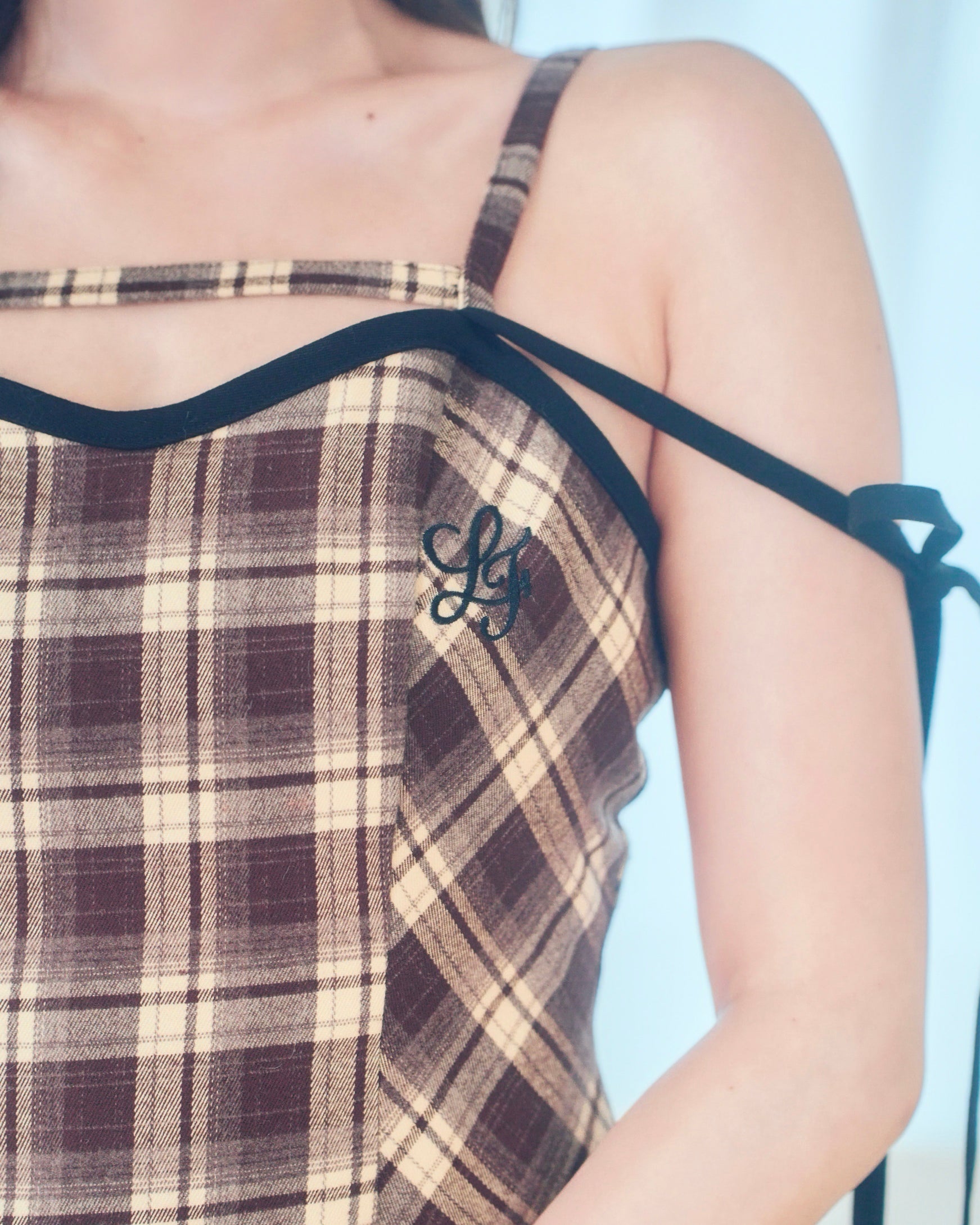 《LAFARY》ロゴ刺繍キャミワンピース