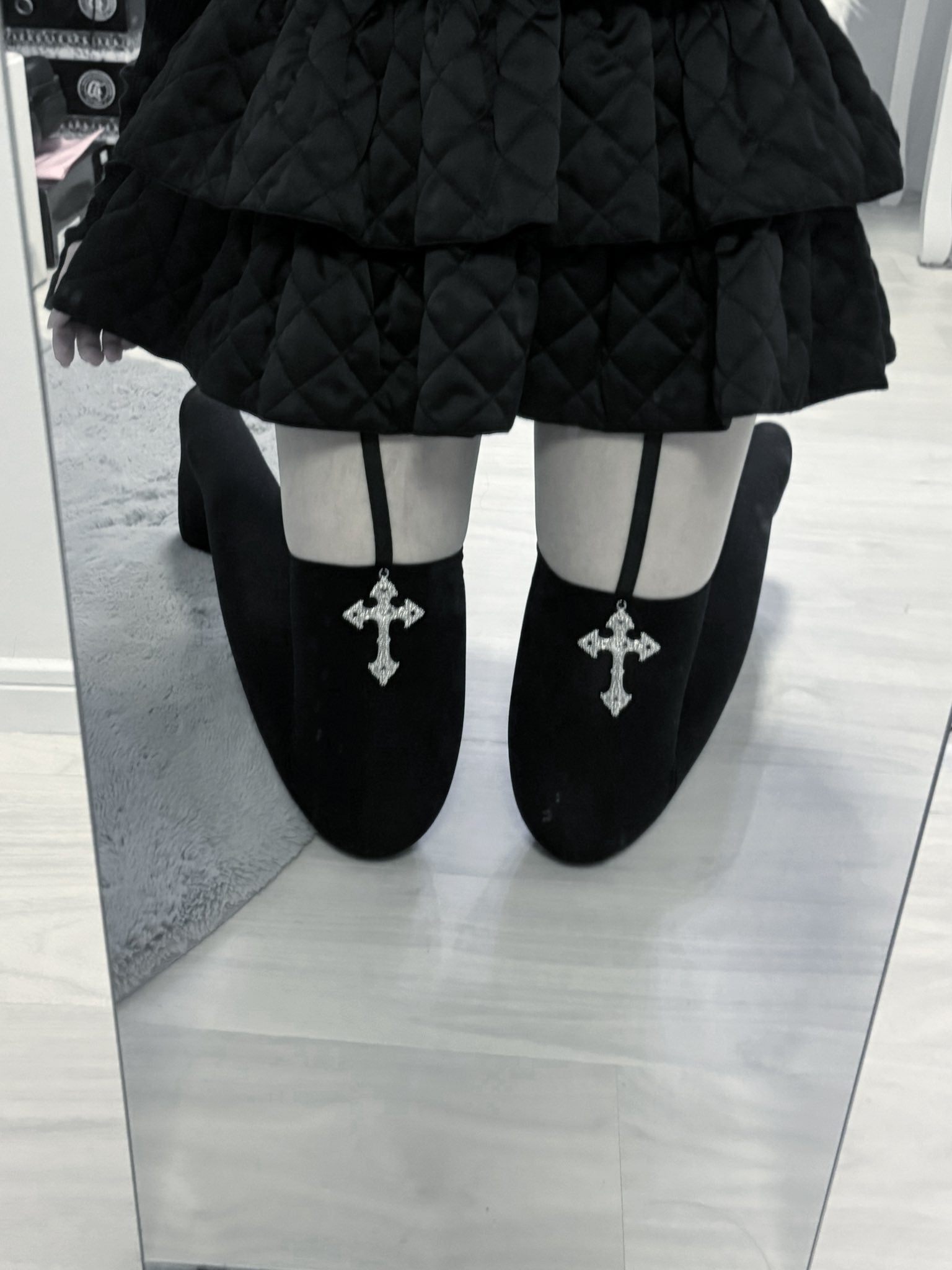 mine》クロスガーターベルトニーハイソックス- LAFARY ONLINE