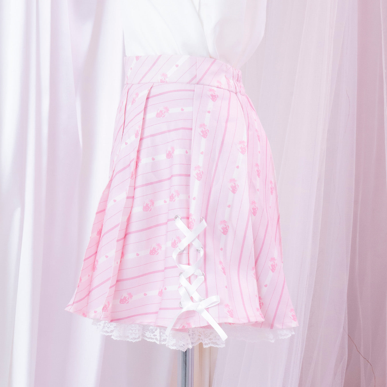 《ビビちゃん×mine》いちごプリーツスカート