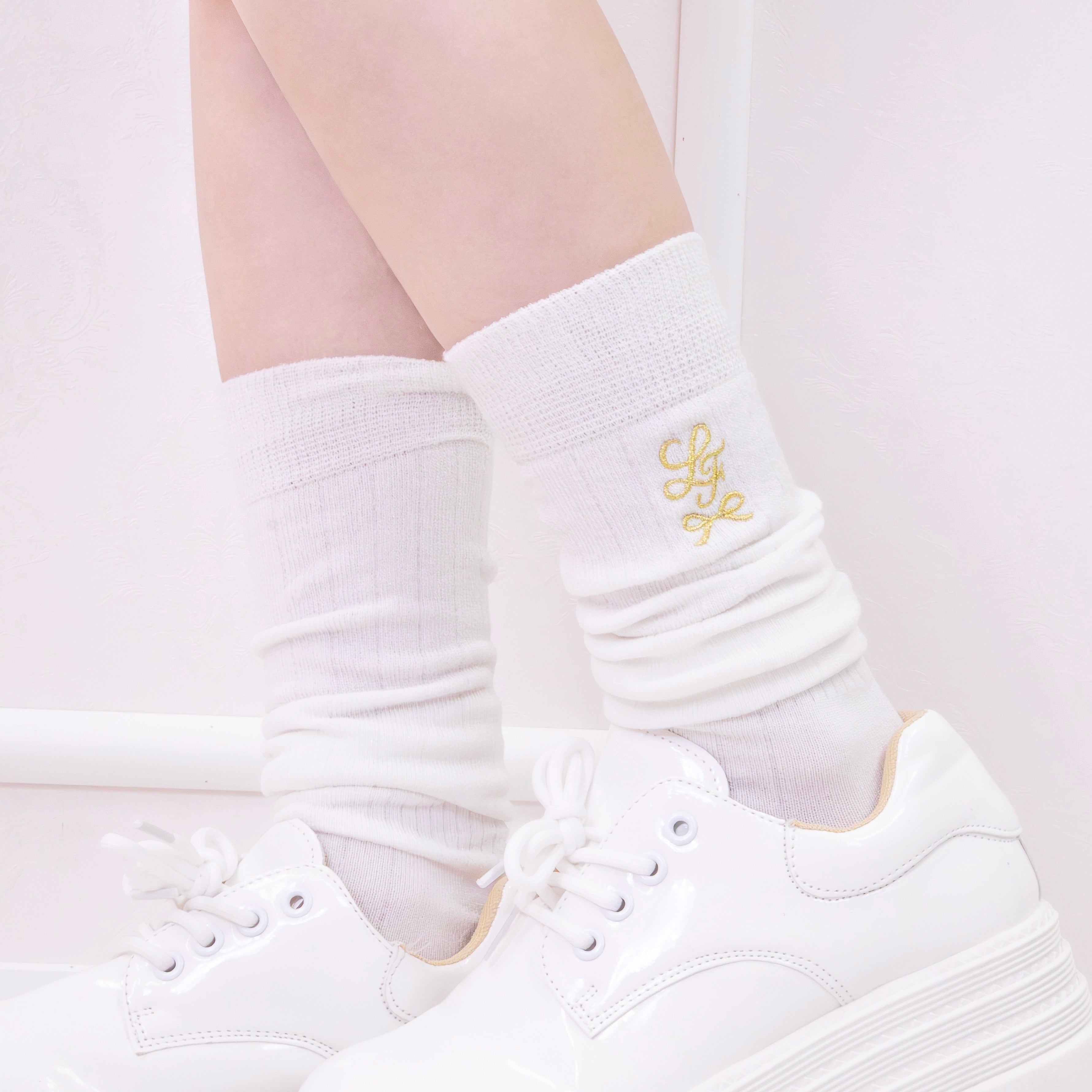 《LAFARYオリジナル》ロゴ刺繍ラメリブソックス