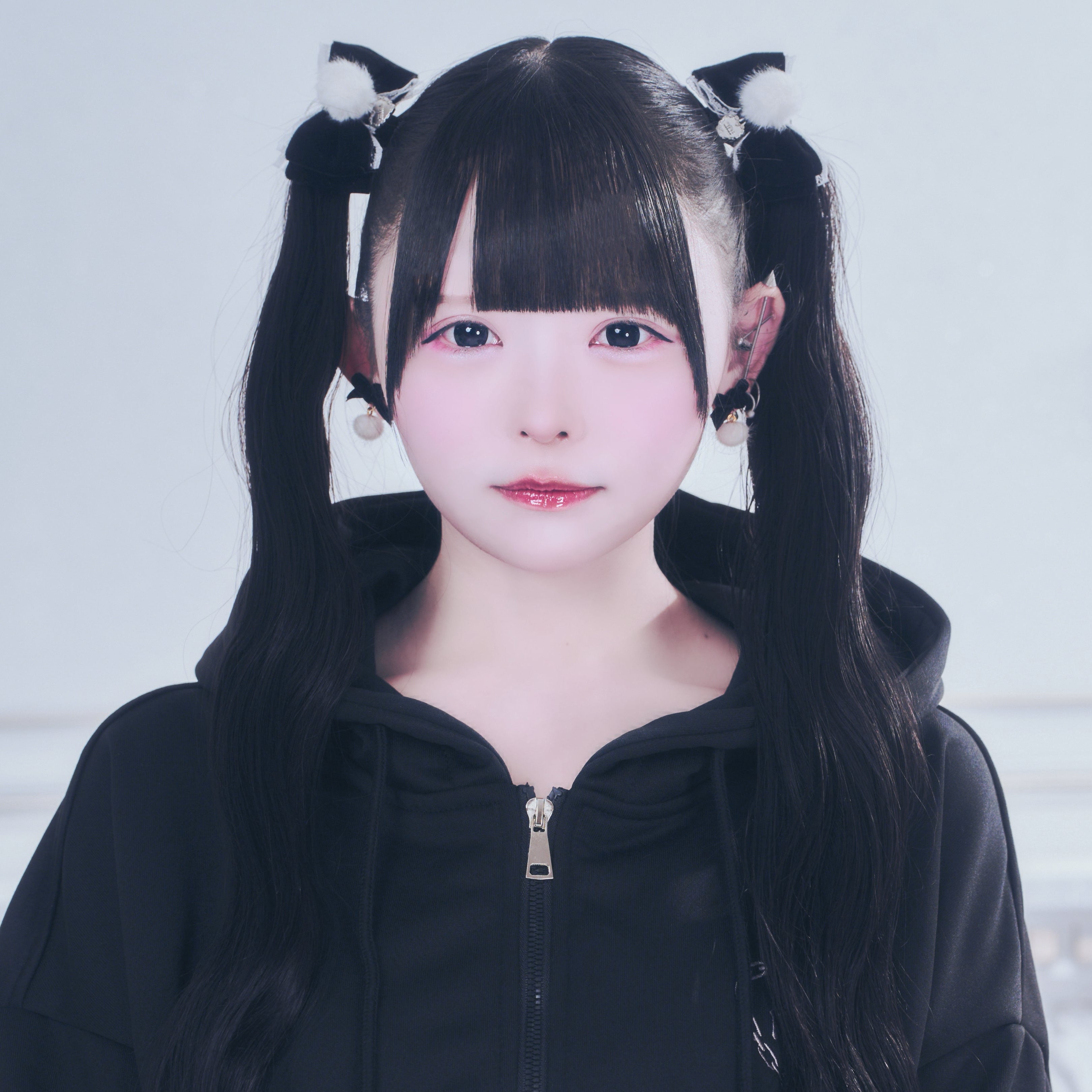 《mine》ポンポンベロアリボン