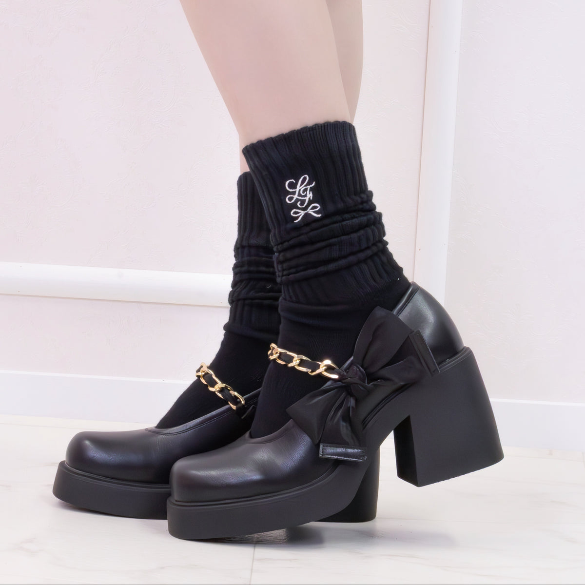 《LAFARY》リボンスクエアパンプス