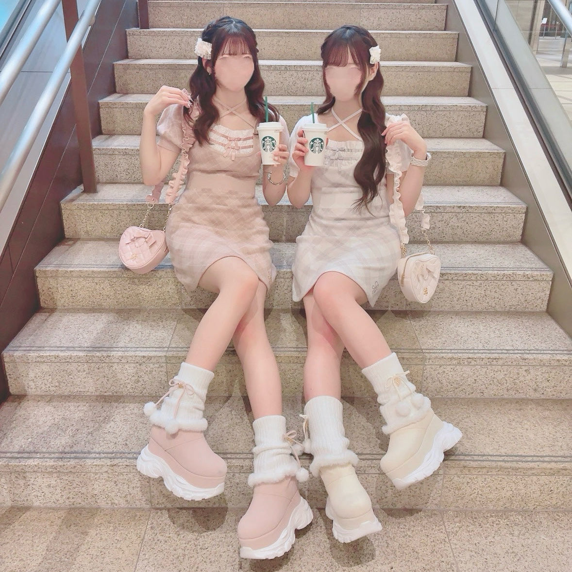 《LAFARY closet》ルーズニット厚底ブーツ