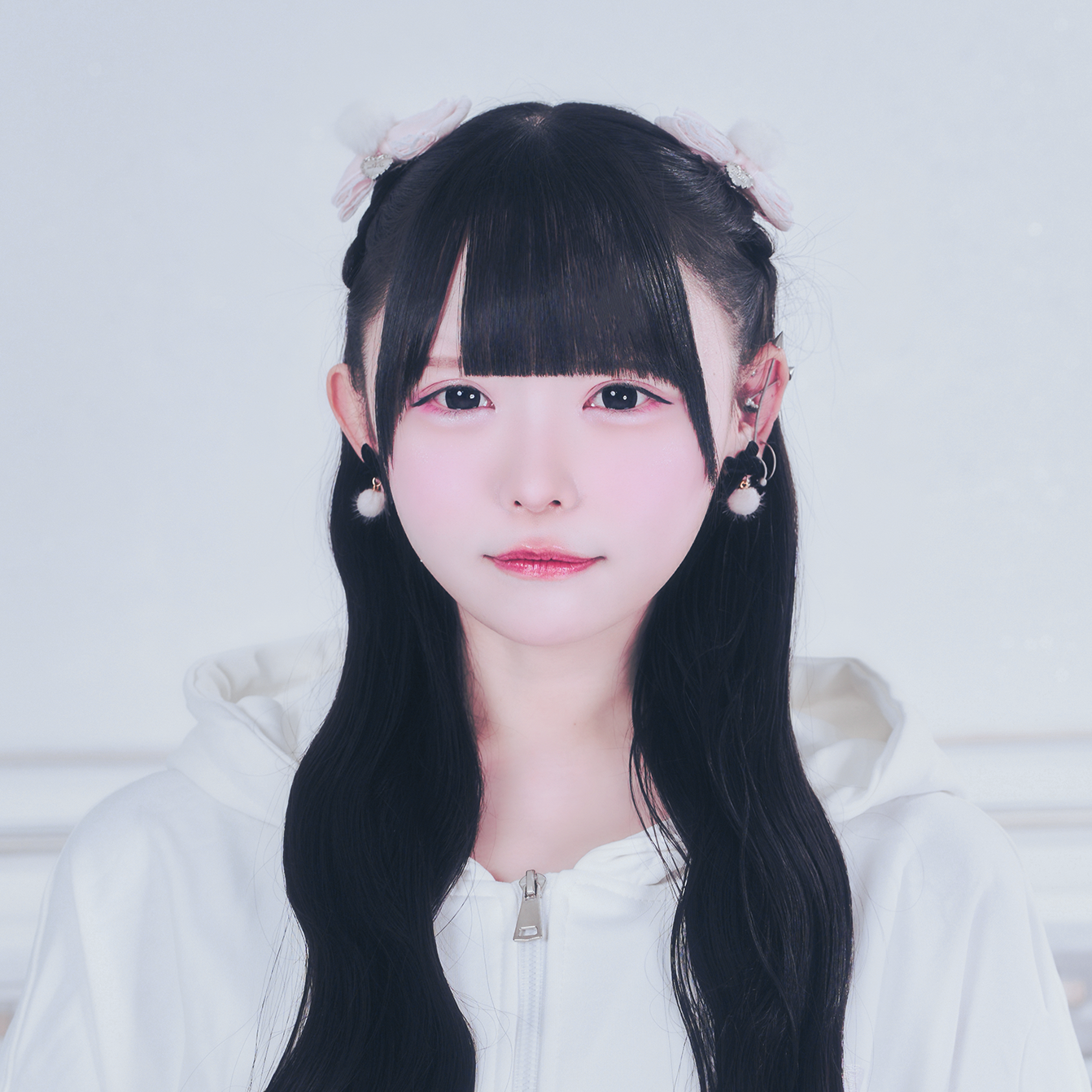 《mine》ポンポンベロアリボン