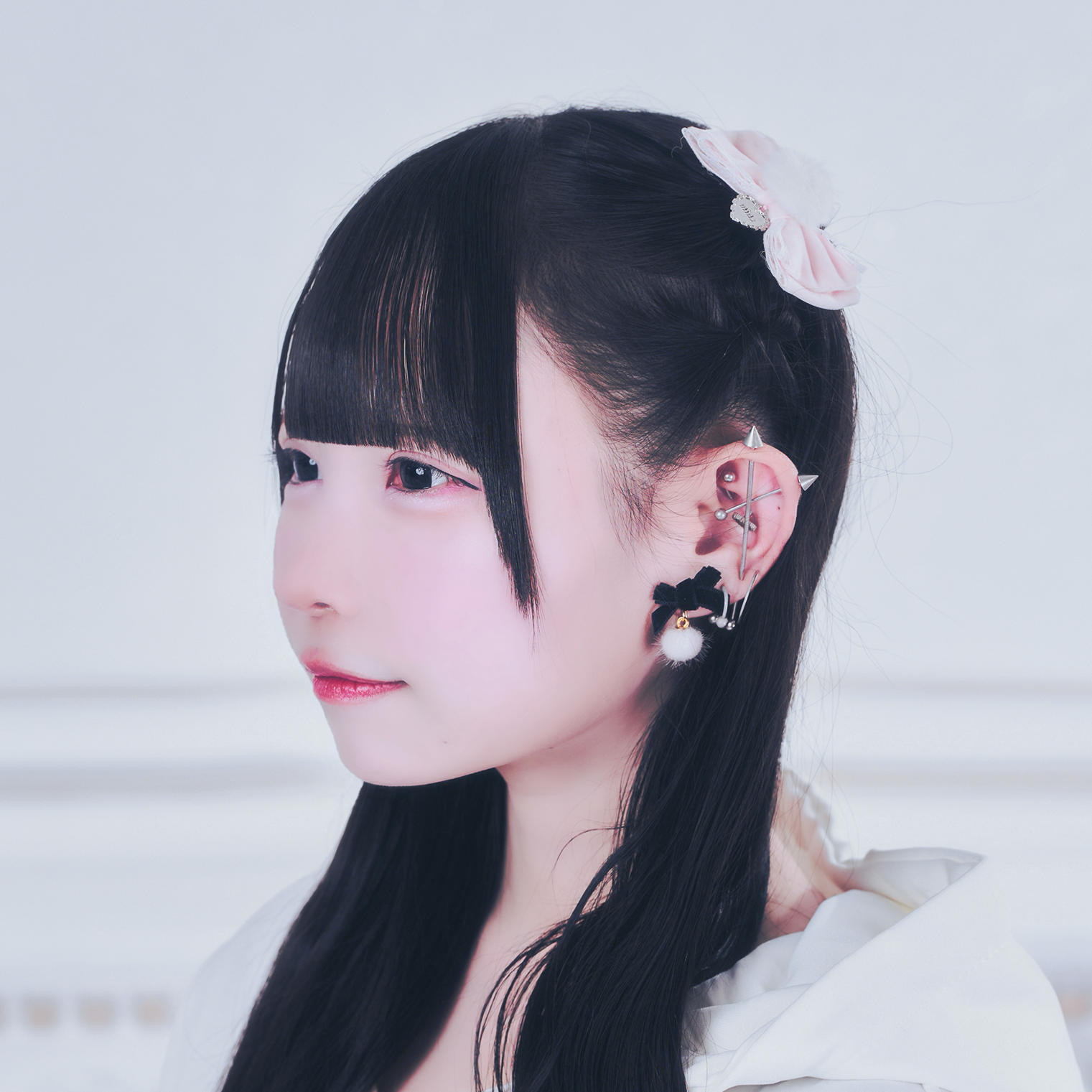 《mine》ポンポンベロアリボン