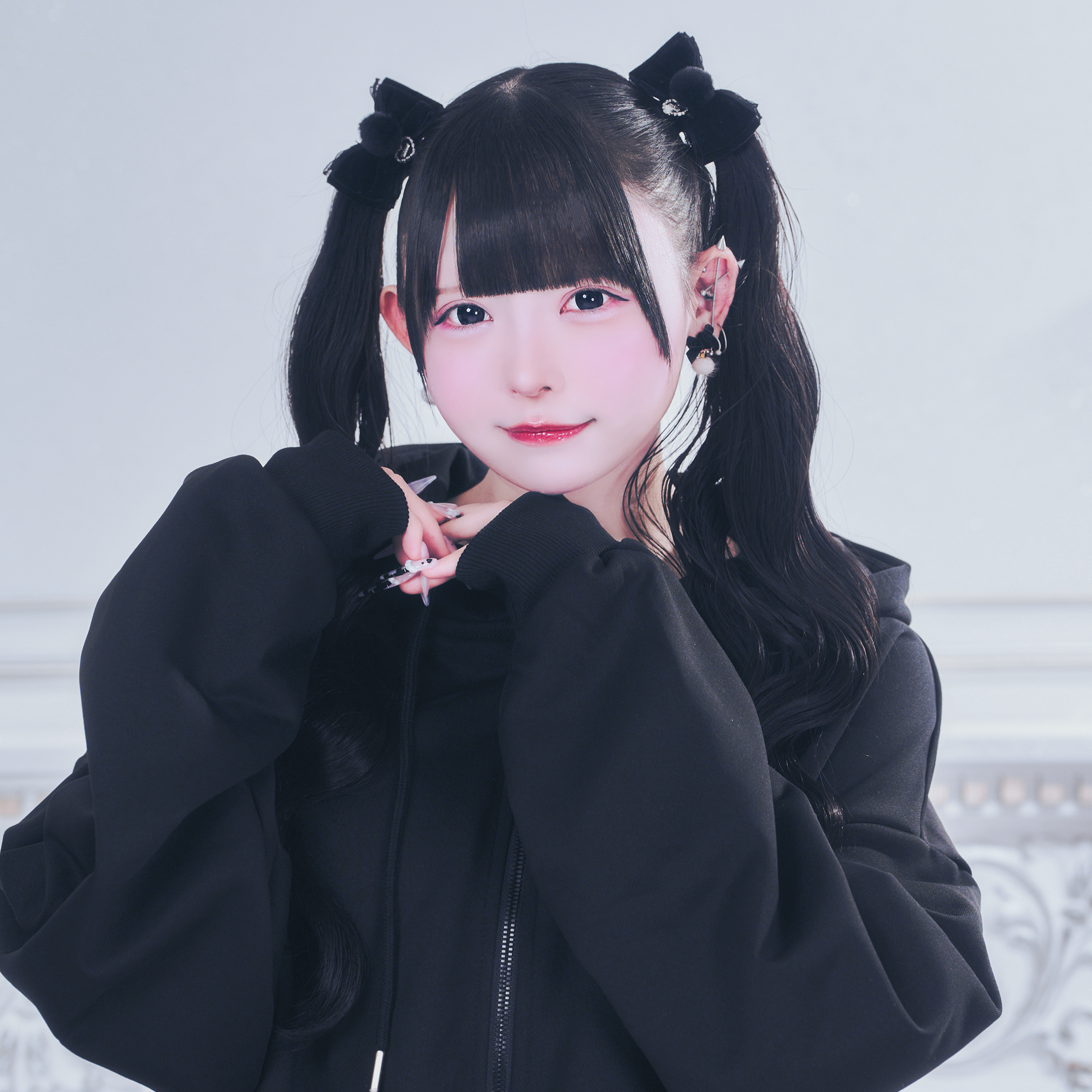 《mine》ポンポンベロアリボン