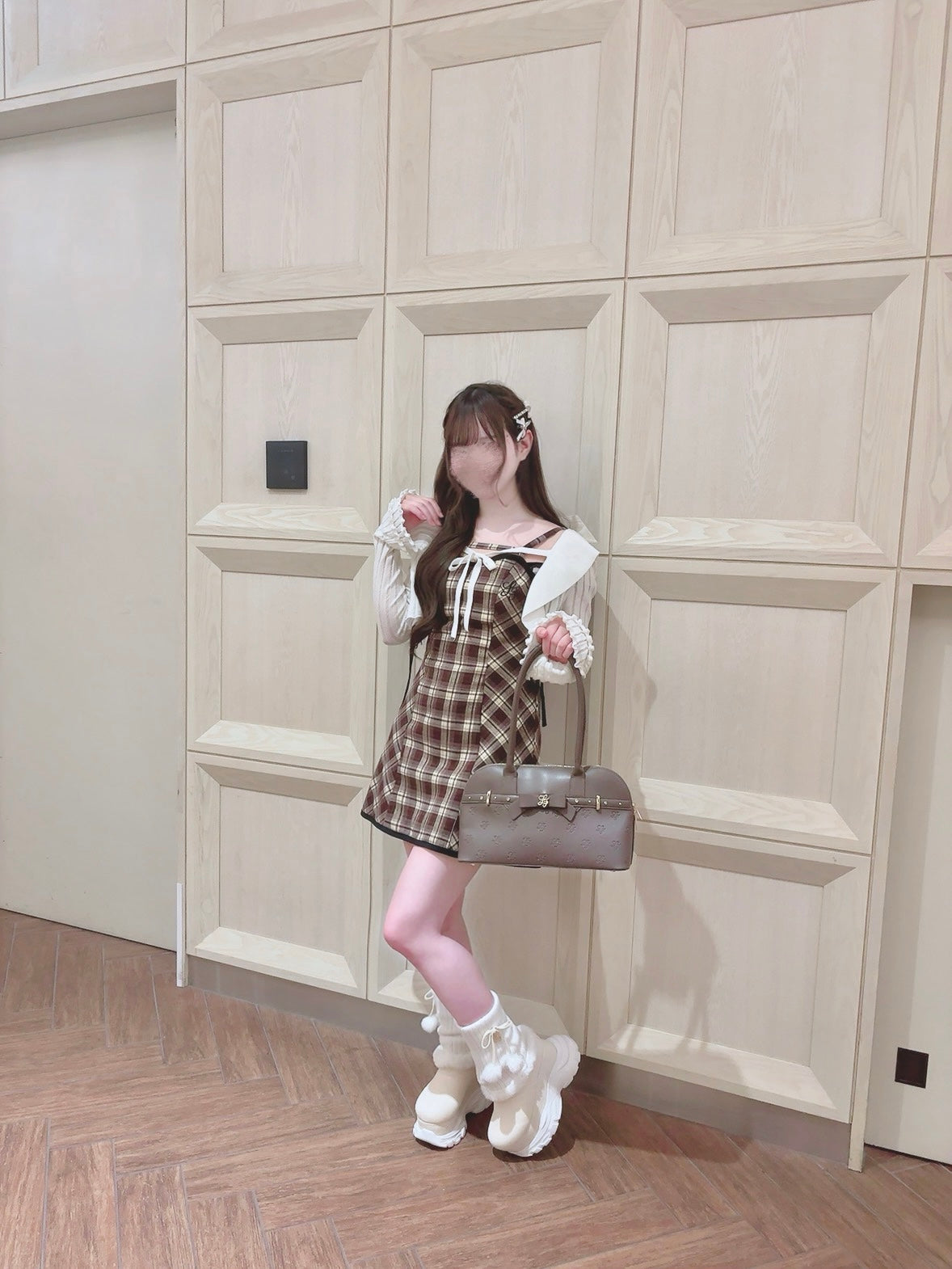 《LAFARY closet》ロゴエンボスボストンバッグ