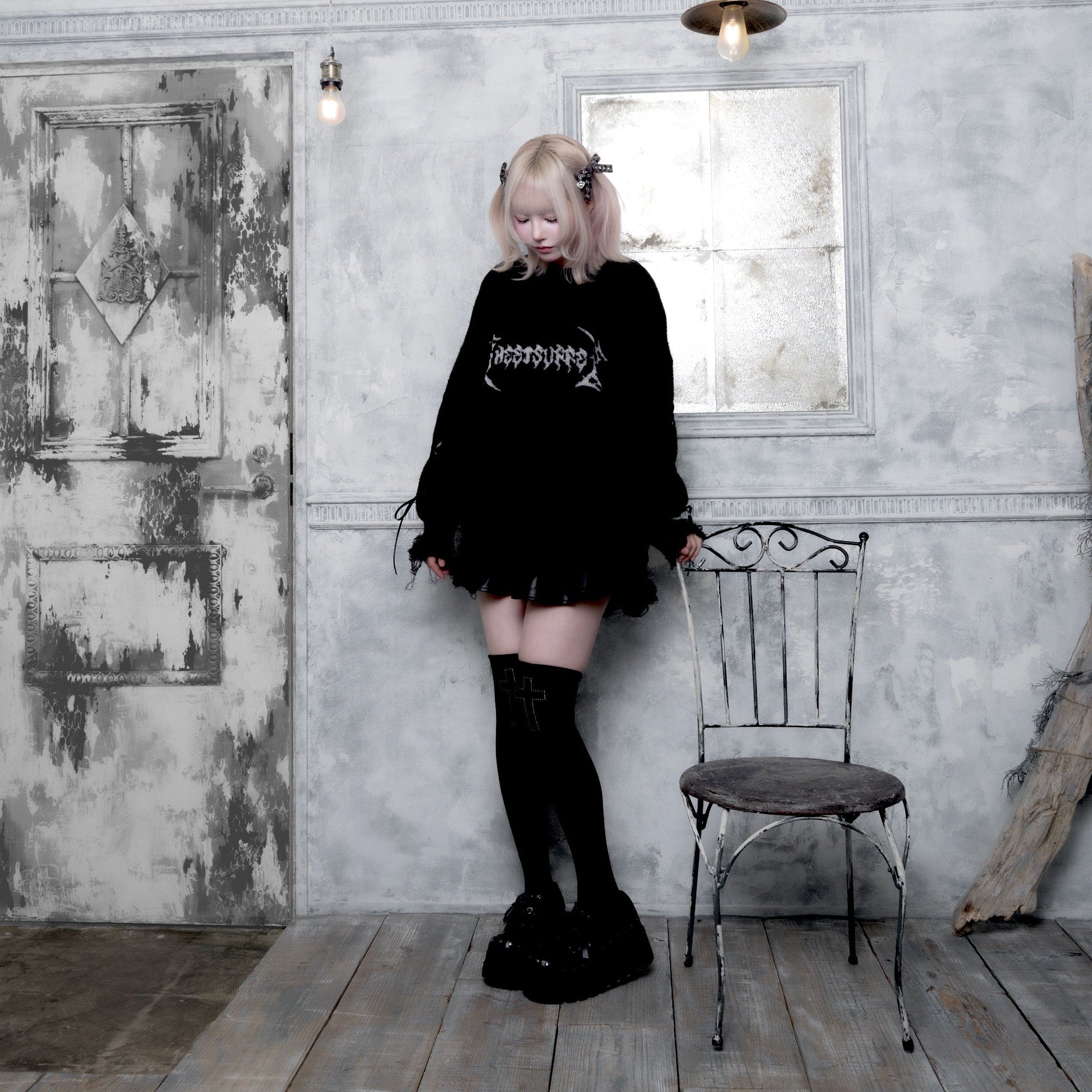 【完売品】ROSEN KREUZ メタルプレート ダメージオーバーニット ROSEN KREUZ（ローゼンクロイツ） セーター ニット 「Rosen Kreuz