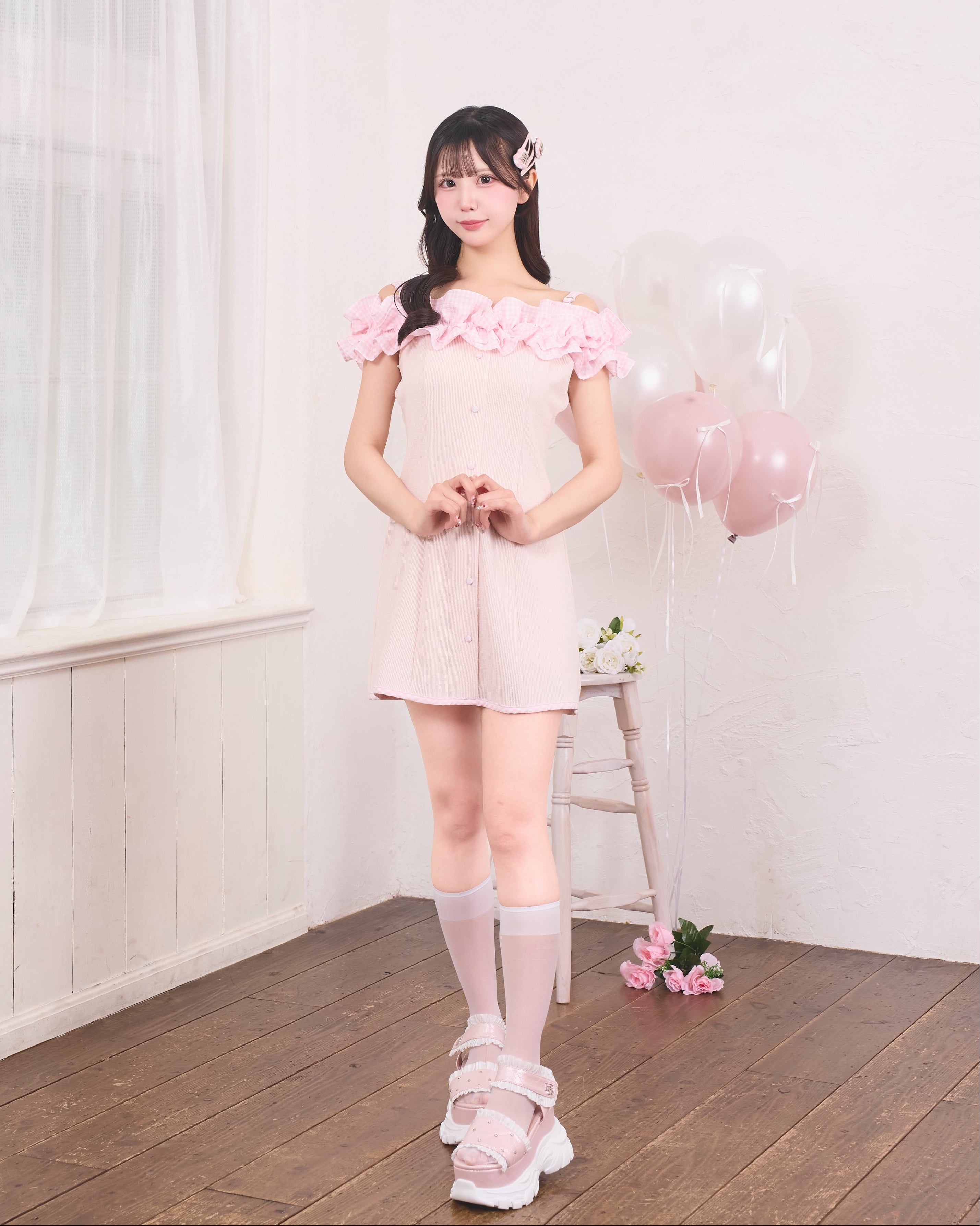 《LAFARY closet》ギンガムオフショルカットワンピース