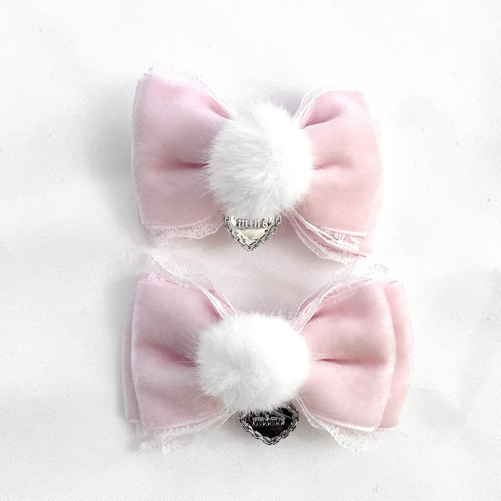 《mine》ポンポンベロアリボン